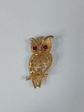 Vintage Avon Gold Owl Brooch with Red Stone Eyes